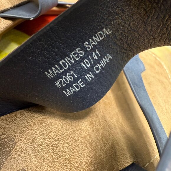 Seven7 Women’s Size 10 Blue Faux Leather Toe Ring Slip On Maldives Sandals - Picture 2 of 6